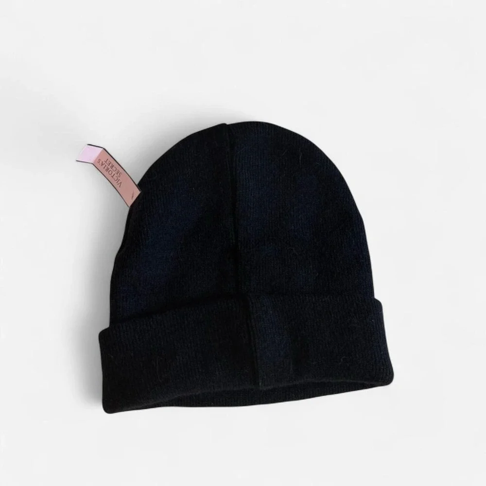 NWT Victoria's Secret black  beanie